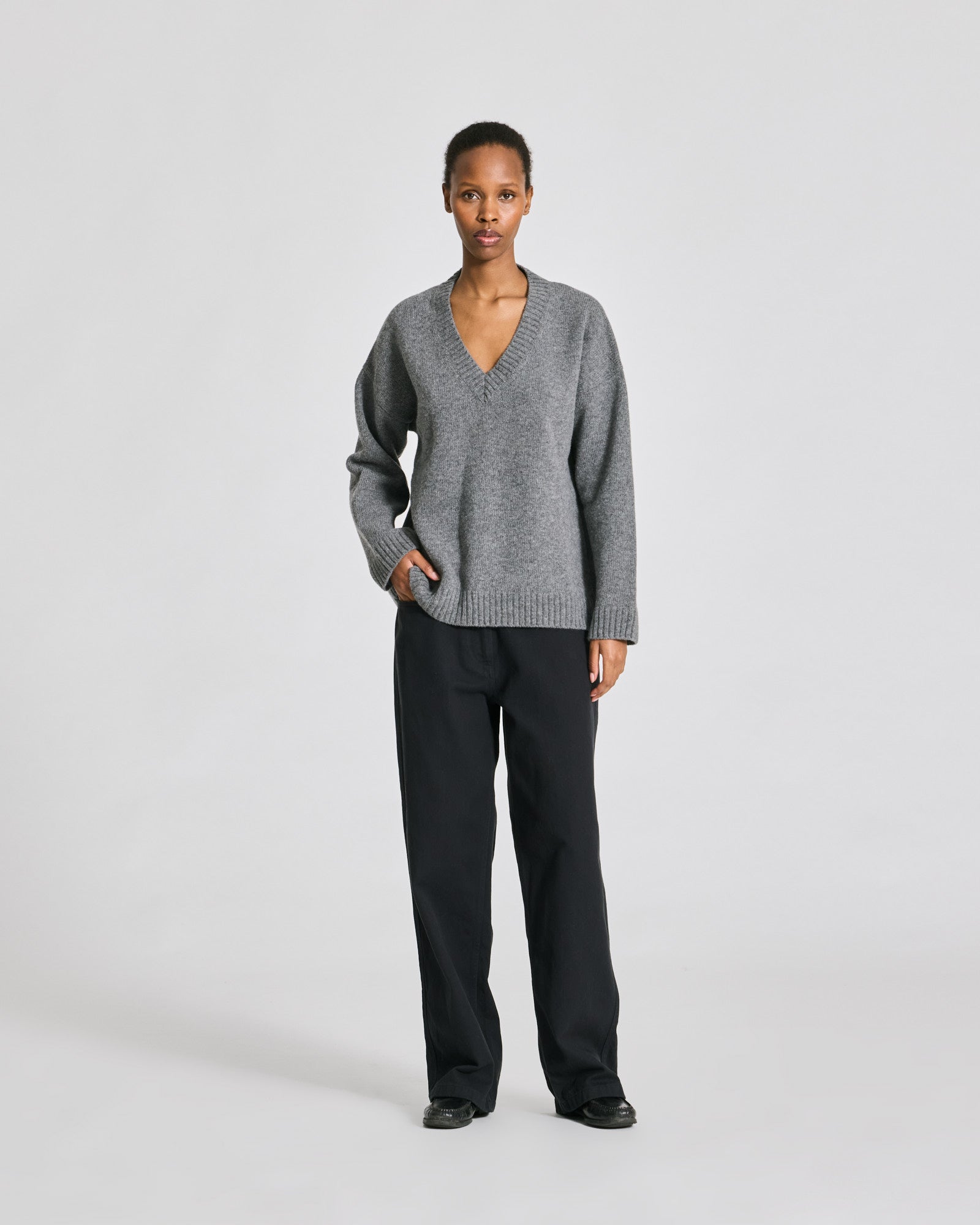 GAI+LISVA Elvira Lambswool V-neck Knit Lambswool l Knitwear 631 Grafitti Grey Melangé