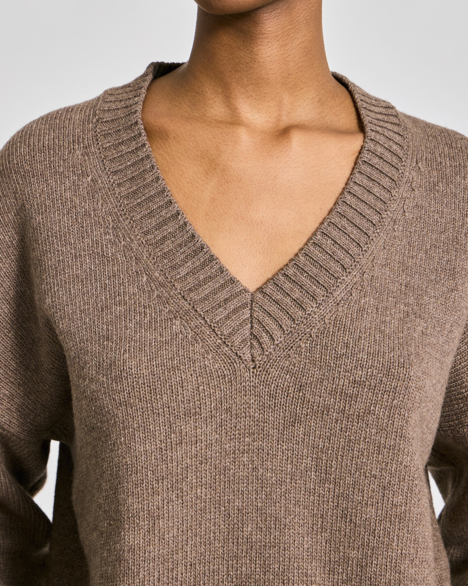 GAI+LISVA Elvira Lambswool V-neck Knit Lambswool l Knitwear 756 Mole Melangé
