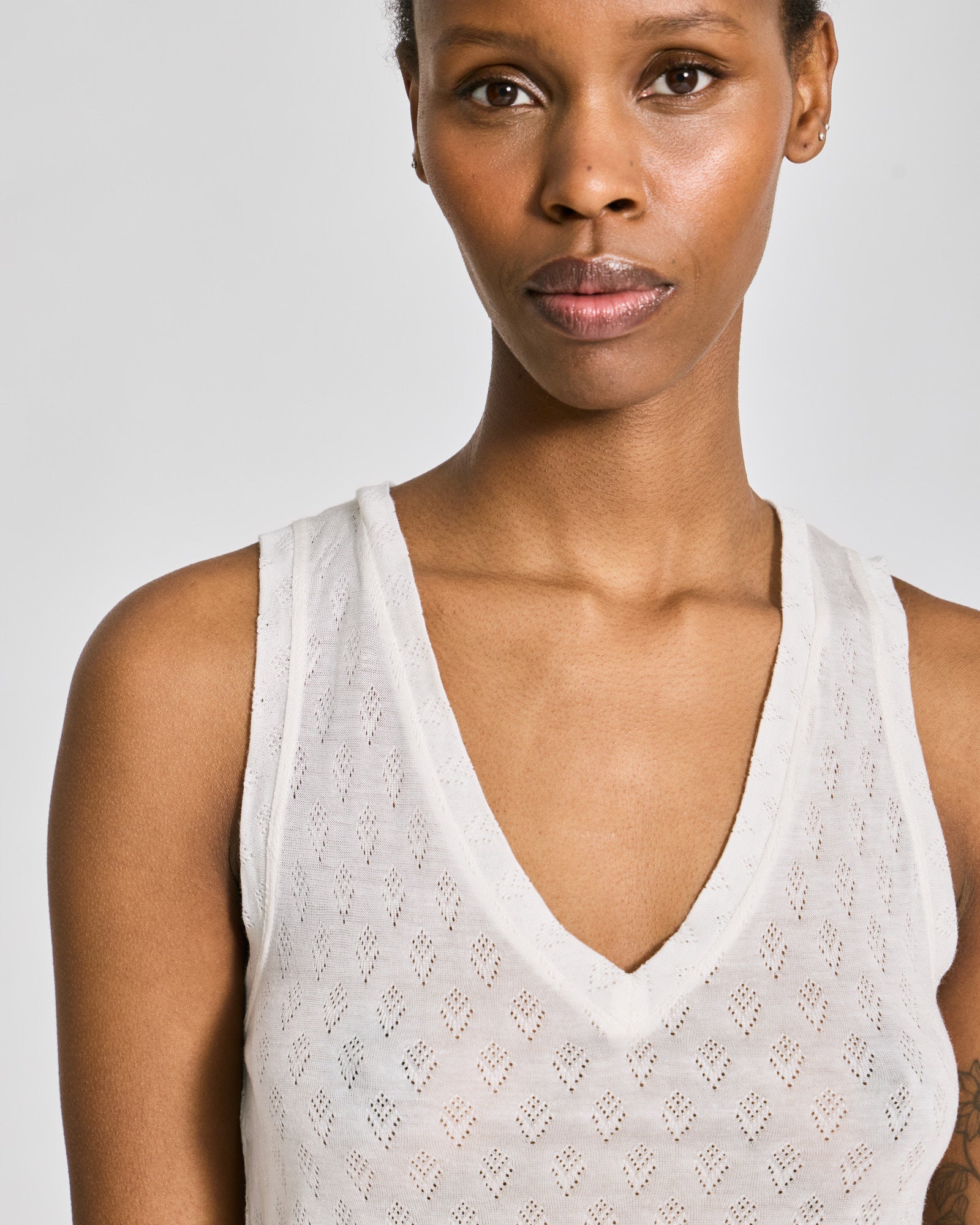 GAI+LISVA Ottelia V-neck S´less Silk Top Tops & T-shirts 150 Off White