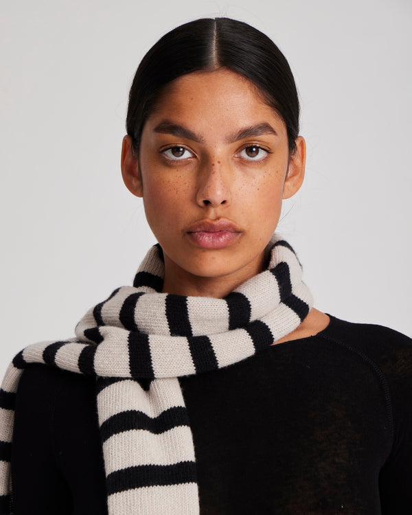 GAI+LISVA Tanja Lambswool Scarf GOTS 243975 Knit 650 Black